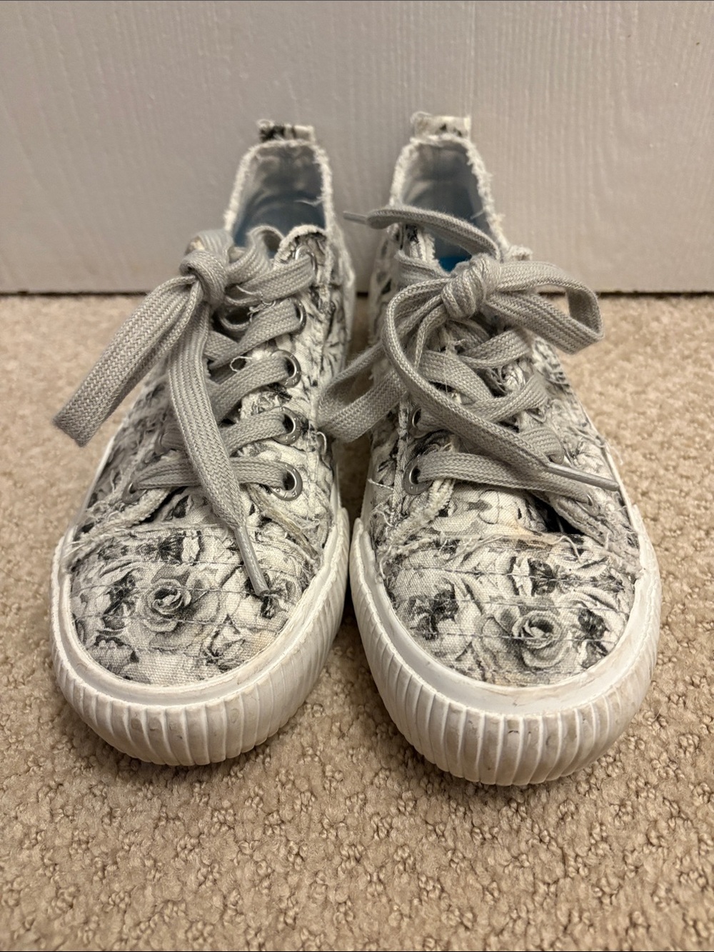 Blowfish Women’s Floral Canvas Lace-Up Sneakers in Gray
